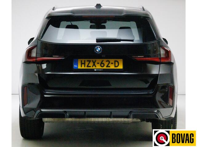 BMW X1 xDrive25e M-sport 245 PK automaat | Stoelverwarming + massage | Stuurverwarming | Navigatie Keyless, Elektrische achterklep, Privacy glas, App-connect, Cruise, Led
