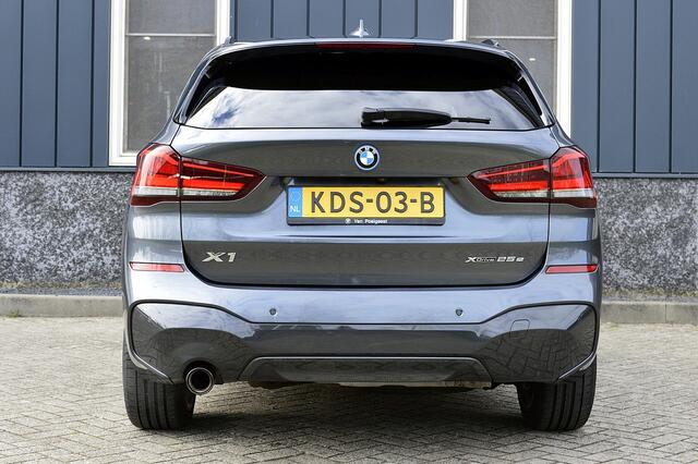 BMW X1 xDrive25e M-Sport Rijklaarprijs-Garantie SOH 96% Panoramadak Leder Interieur Led Apple carplay