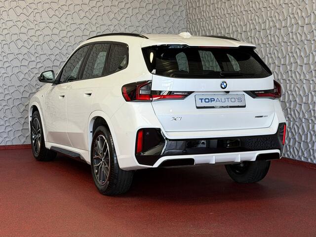BMW X1 SDRIVE M-SPORT SHADOW LINE NAVI LED ELEK.KLEP ADAP.CRUISE LEER/ALCANTARA CAMERA M-SPORT INTERIEUR / EXTERIEUR ? Top Auto's. Al 30 Jaar uw Bmw Specialist in , BMW M / M Sport / PHEV / HEV / Hybrid / Mhev / 25e / 30e / xDrive25e // xDrive30e / sDrive18i / 