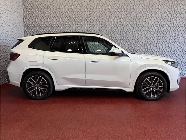 BMW X1 XDRIVE 25E M-SPORT LED PANO.SCHUIFDAK ELEK.KLEP NAVI STOELVERW M-SHADOW LINE ELEK.STOEL ZWARTE.HEMEL 2025 PHEV PLUG IN HYBRID AWD 4X4 4WD ? Top Auto's. Al 30 Jaar uw Bmw Specialist in , BMW M / M Sport / PHEV / HEV / Hybrid / Mhev / 25e / 30e / xDrive25e