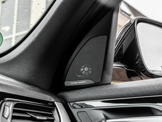 BMW X1 xDrive20i High Exe M-Sport PANO 19 INCH HARMAN KARDON HUD CAMERA SHADOW