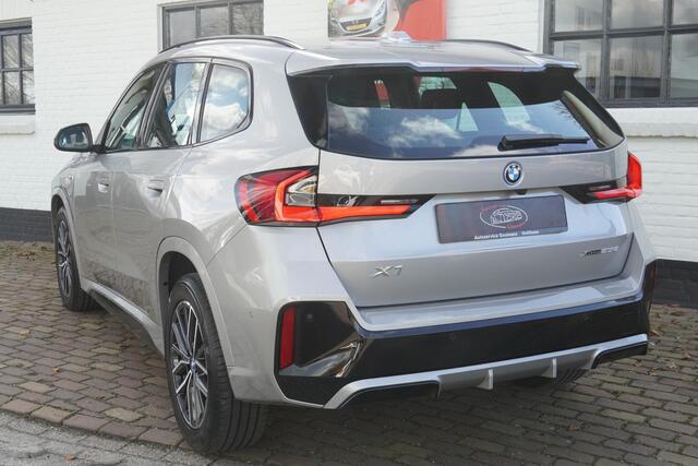 BMW X1 xDrive25e PHEV Sportstoelen M-pakket Shadow line Elec achterklep