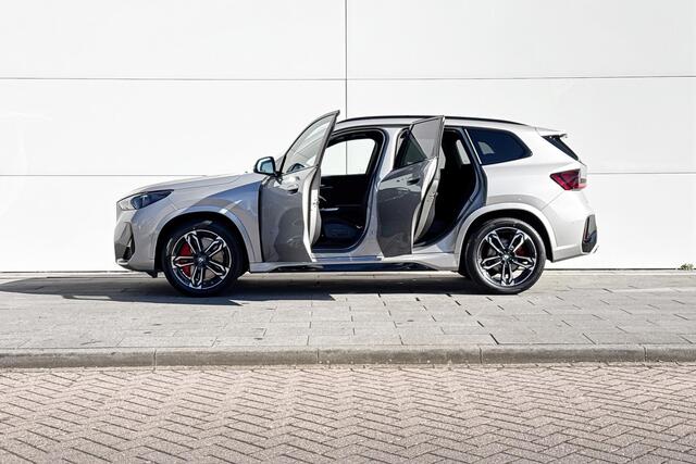 BMW X1 sDrive20i M Sportpakket Pro | Driving Assistant Plus | Innovation Pack | Comfort Pack | Travel Pack | Huisselectie