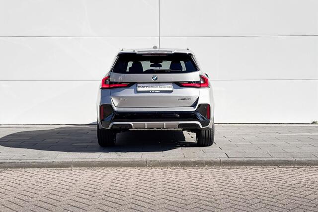 BMW X1 sDrive20i M Sportpakket Pro | Driving Assistant Plus | Innovation Pack | Comfort Pack | Travel Pack | Huisselectie