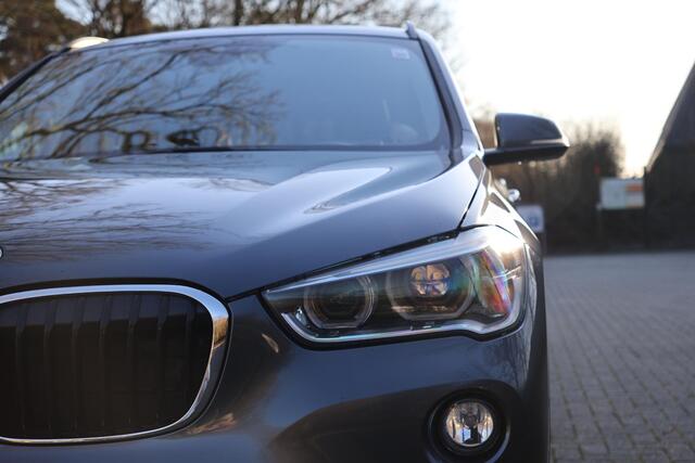 BMW X1 sDrive18i Sportline | Aut | Navi | LED | Stoelverwarming | Clima | Sportstoelen | Sportstuur | Etc.