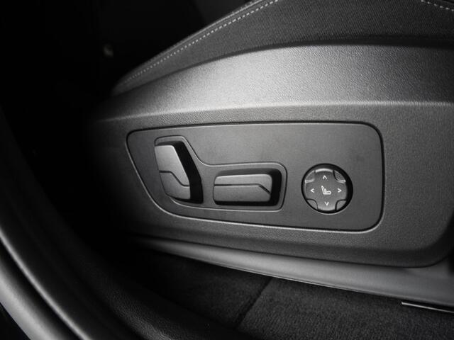 BMW X1 xDrive25e | M Sportpakket | Comfort Pack | Harman-Kardon | Stuurwielrand verwarmd | Comfort Access | Achteruitrijcamera | Panoramadak | Trekhaak