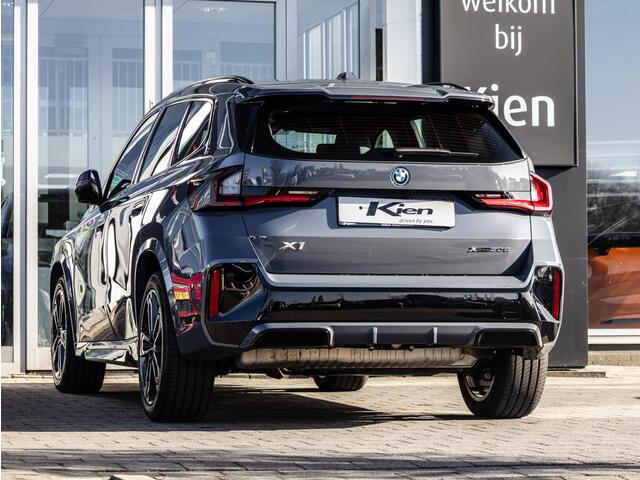 BMW X1 xDrive30e M Sport | Trekhaak af fabriek | leer | Innovation pack | 326 PK |