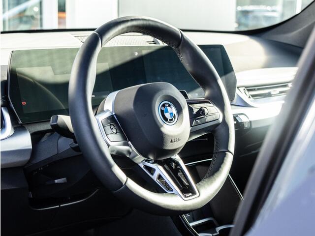 BMW X1 xDrive30e M Sport | Trekhaak af fabriek | leer | Innovation pack | 326 PK |