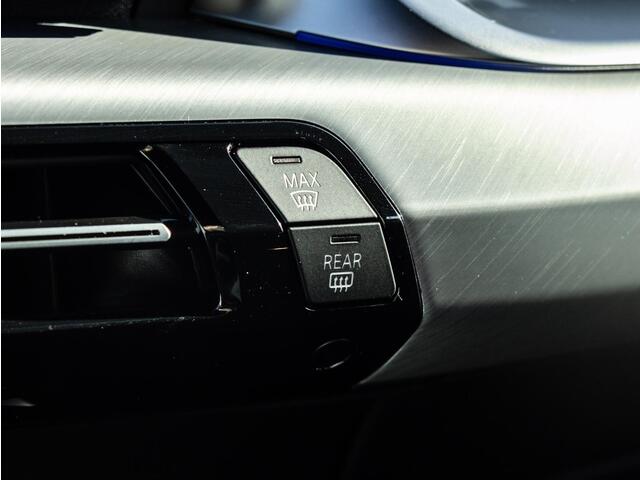 BMW X1 xDrive30e M Sport | Trekhaak af fabriek | leer | Innovation pack | 326 PK |