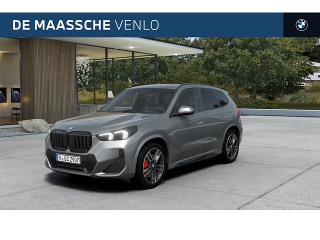 BMW X1 sDrive20i High Executive M Sport Automaat / Panoramadak / Trekhaak / Sportstoelen / M Adaptief onderstel / Comfort Access / Parking Assistant Plus / Head-Up / Stuurverwarming