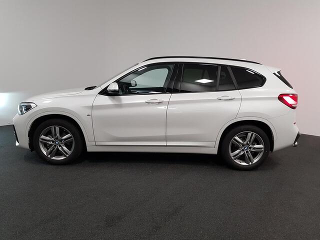 BMW X1 sDrive18i Automaat M-Sport Executive | Lederen Bekleding | Navigatie | Climate Control | Camera | Parkeer Sensoren | Lichtmetalen velgen | Cruise Control