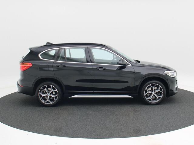 BMW X1 sDrive20i 192 Pk High Executive | Trekhaak | Leder | Cruise Control | Full LED | Stoelverwarming | Navigatie | 18 inch