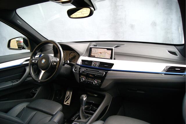 BMW X1 xDrive25e 220PK M-Sport Aut Shadow/Navi/Camera/HIFI/Stoelverwarming/Leer