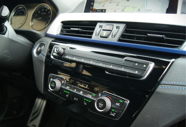 BMW X1 xDrive25e 220PK M-Sport Aut Shadow/Navi/Camera/HIFI/Stoelverwarming/Leer