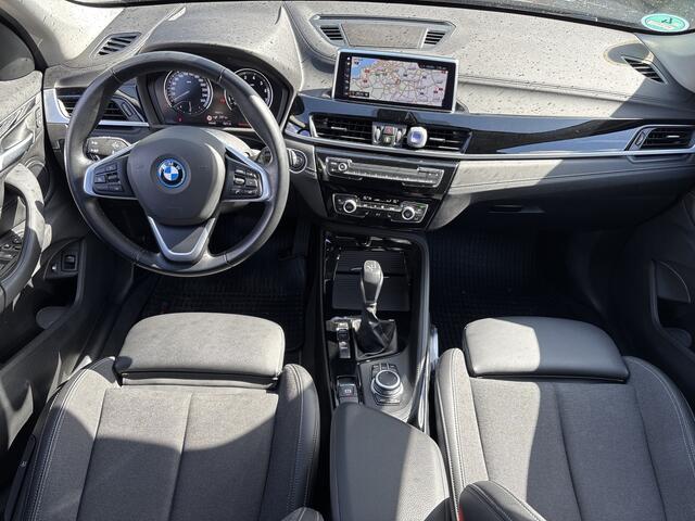 BMW X1 xDrive25e Executive LED Carplay Achteruitrijcamera Trekhaak Stoelverwarming DAB