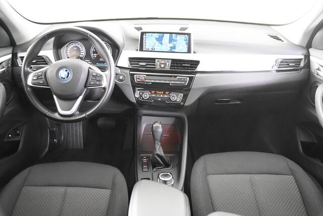 BMW X1 xDrive25e *1ste eigenaar*Navigatie*PDC*Standkachel*