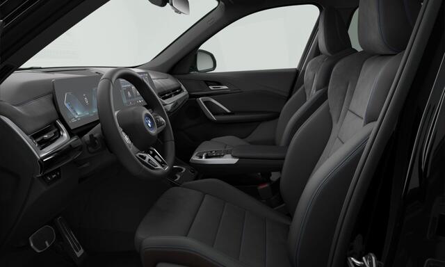 BMW X1 xDrive25e | M-Sport Pro | 19'' | Panorama. | Driv. Plus | Trekhaak | Stuur + stoelverw. | Getint glas | Comf. Acc.