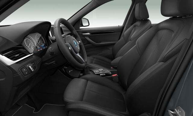 BMW X1 xDrive25e | M-Sport | Park ass. | Stuur + Stoelverw. | Elek. Achterklep
