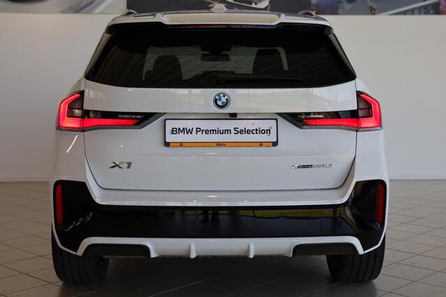 BMW X1 xDrive25e | M Sportpakket Pro | Panorama Dak | Comfort Access | Elektr. Trekhaak