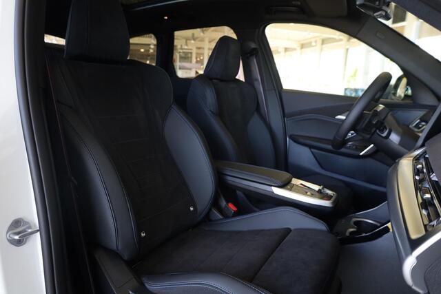 BMW X1 xDrive25e | M Sportpakket Pro | Panorama Dak | Comfort Access | Elektr. Trekhaak