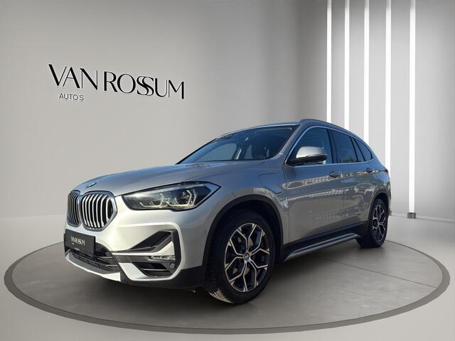 BMW X1 xDrive25e High Executive X-Line Panorama | Leder | Sportstoelen | Led | Park sensors V+A |