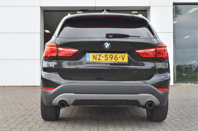 BMW X1 xDrive20i High Executive | Panoramadak | Afn. Trekhaak 2000kg | Leer | Head Up |