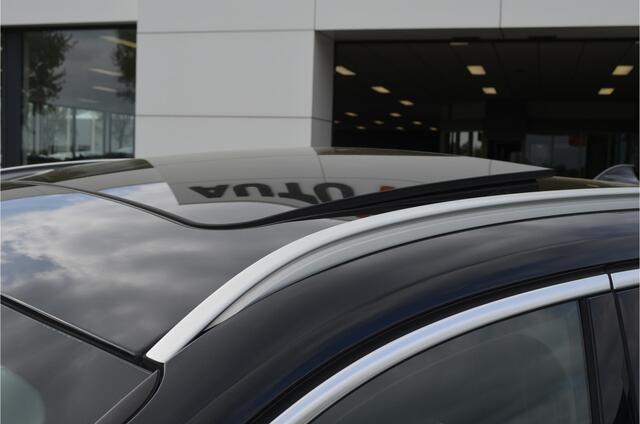BMW X1 xDrive20i High Executive | Panoramadak | Afn. Trekhaak 2000kg | Leer | Head Up |