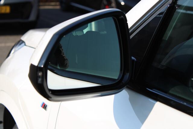BMW X1 xDrive25e M Sport Automaat / M Adaptief onderstel / Sportstoelen / Comfort Access / Achteruitrijcamera / Adaptieve LED / Stoelverwarming