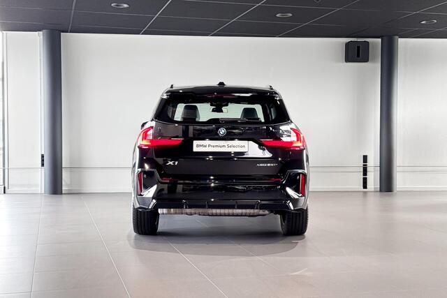 BMW X1 xDrive25e | M Sport | Stoelverwarming | Achteruitrijcamera | Premium Pack |
