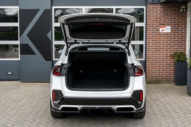 BMW X1 30e xDrive M Sport | Shadow | Driving Ass. Prof. | ACC | Camera | 20 Inch | Maxton |