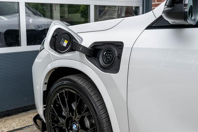 BMW X1 30e xDrive M Sport | Shadow | Driving Ass. Prof. | ACC | Camera | 20 Inch | Maxton |
