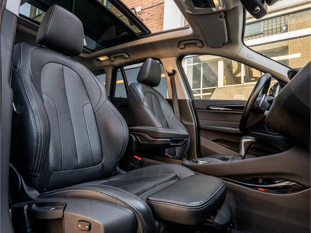 BMW X1 sDrive20i ORG NL HIFI PANO HUD 19 INCH LEDER LED