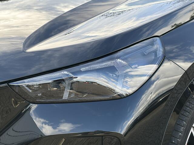 BMW X1 xDrive25e | M-Sport Pro | 20'' | Panorama | Stuur + Stoelverw. | Elek. Trekhaak | Camera