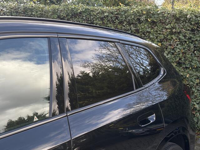 BMW X1 xDrive25e | M-Sport Pro | 20'' | Panorama | Stuur + Stoelverw. | Elek. Trekhaak | Camera