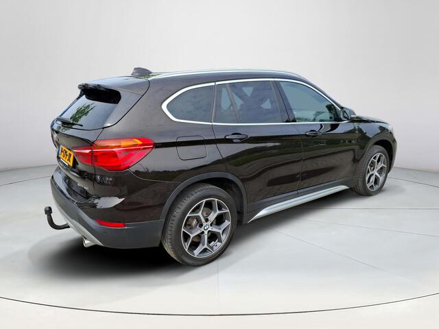 BMW X1 sDrive20i High Executive | BTW !! | Elektrische stoel | Camera | LED verlichting | trekhaak | panoramadak