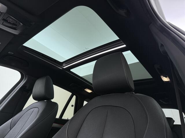 BMW X1 sDrive20i Automaat Pano.dak Leder+Stoelverwarming Harman Kardon®-Hifi Navi Plus Ecc Cruise Control Pdc Centennial High Executive Elek.Achterklep Led Lmv 19" Privacy Glas Bluetooth Origineel Nederlandse Auto