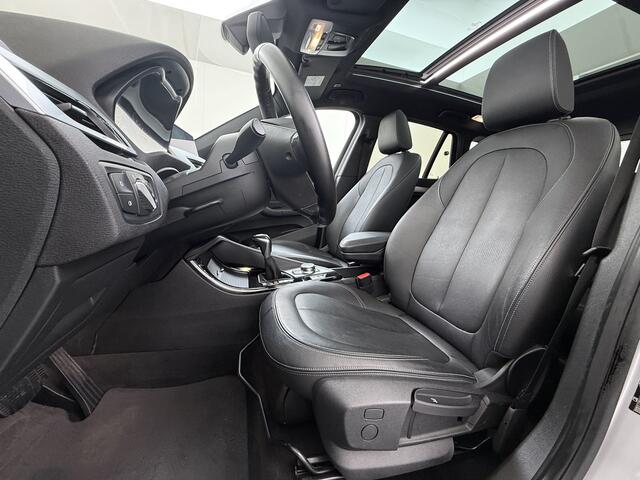 BMW X1 sDrive20i Automaat Pano.dak Leder+Stoelverwarming Harman Kardon®-Hifi Navi Plus Ecc Cruise Control Pdc Centennial High Executive Elek.Achterklep Led Lmv 19" Privacy Glas Bluetooth Origineel Nederlandse Auto