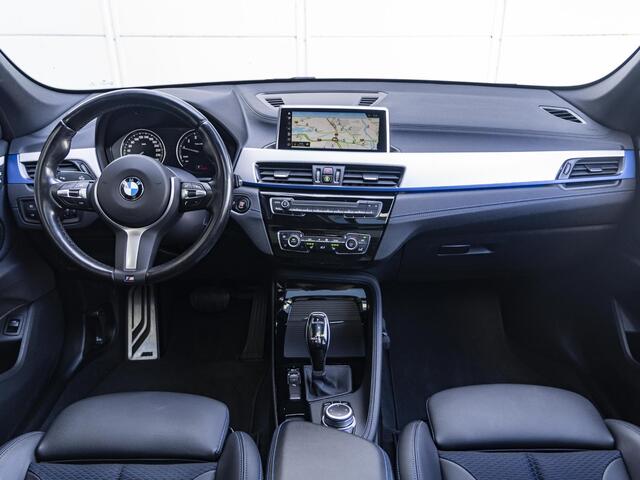 BMW X1 sDrive18i | M Sportpakket | Achteruitrijcamera | Panoramadak | Cruise Control | 18''