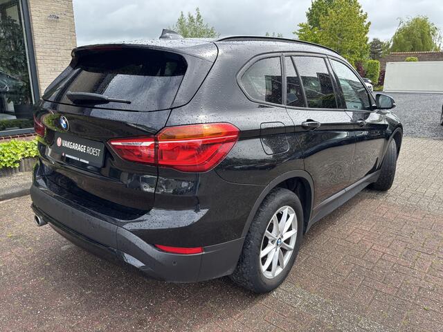 BMW X1 sDrive18i High Executive Leder / Panoramadak / Navigatisysteem