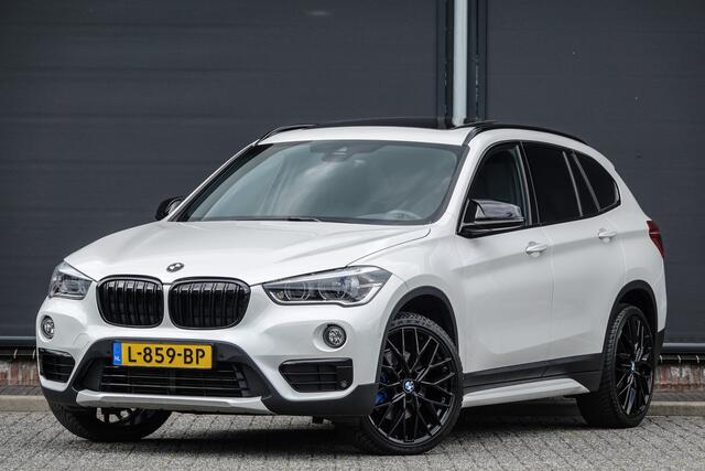 BMW X1 xDrive20d 190pk Aut. | High Executive | Shadowline | Panoramadak | Leder | Trekhaak | 20'' | Mineral Weiss