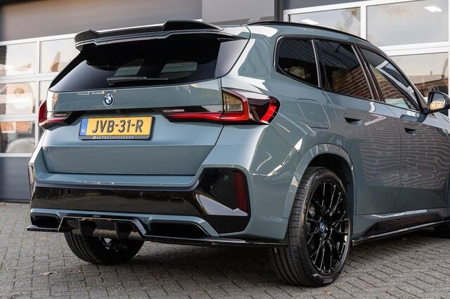 BMW X1 25e xDrive M Sport | Panorama | Shadow | Maxton | Camera | Elek. Trekhaak | Adap. led | Stoelverwarming | 20' inch |