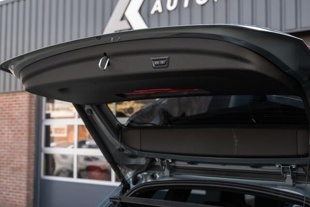 BMW X1 25e xDrive M Sport | Panorama | Shadow | Maxton | Camera | Elek. Trekhaak | Adap. led | Stoelverwarming | 20' inch |