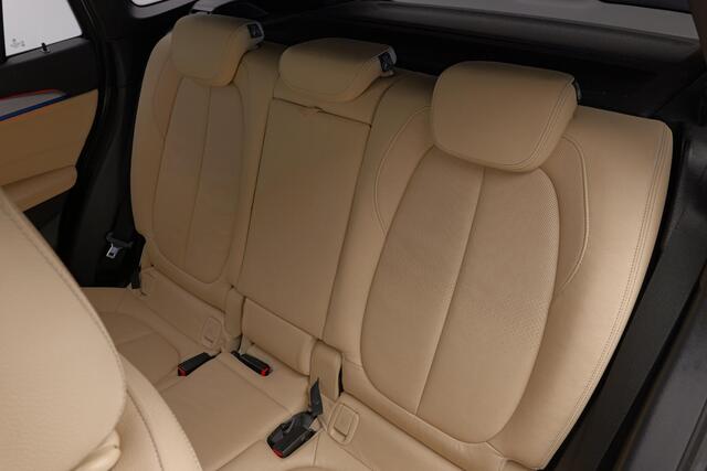 BMW X1 sDrive20i Centennial High Executive |Leder|HUD|Harmon&Kardon|ORG.NL|