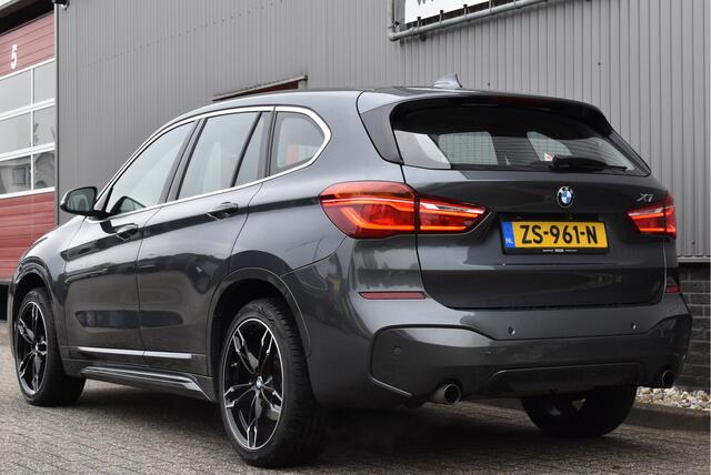 BMW X1 xDrive20i Executive Afn. trekhaak, Cruise, Stoelverwarming, Camera, PDC, LMV 19"
