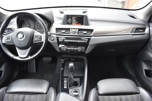 BMW X1 xDrive20i Executive Afn. trekhaak, Cruise, Stoelverwarming, Camera, PDC, LMV 19"