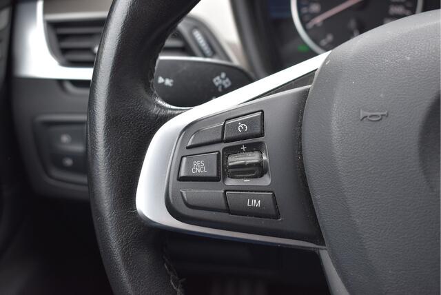 BMW X1 xDrive20i Executive Afn. trekhaak, Cruise, Stoelverwarming, Camera, PDC, LMV 19"