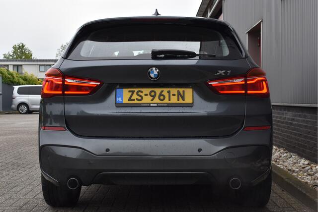 BMW X1 xDrive20i Executive Afn. trekhaak, Cruise, Stoelverwarming, Camera, PDC, LMV 19"