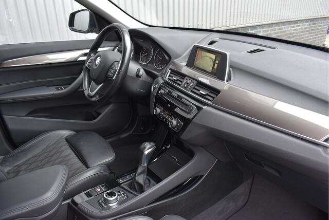 BMW X1 xDrive20i Executive Afn. trekhaak, Cruise, Stoelverwarming, Camera, PDC, LMV 19"