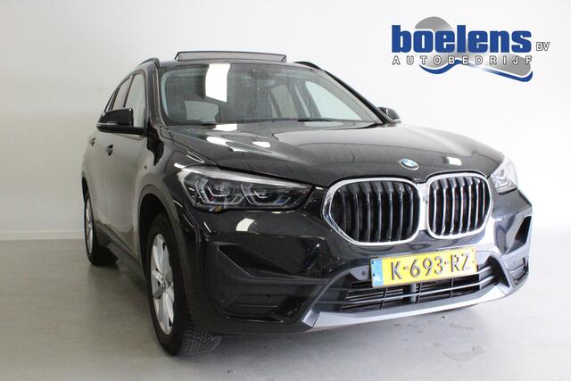BMW X1 sDrive18i High Executive | PANO-DAK | CARPLAY | AFN-TRHAAK | CRUISE | NAVIGATIE | DAB-RADIO | LED |