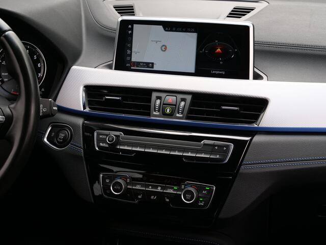 BMW X1 sDrive18i High Executive 136 Pk Automaat Navigatie / DAB / PDC / Trekhaak / Elektr Achterklep / Stoelverwarming